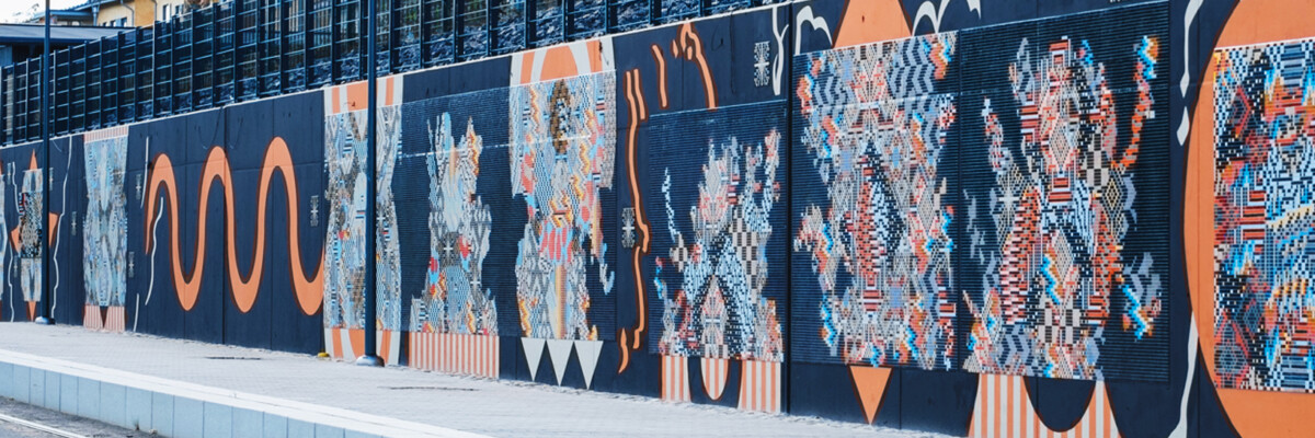 Ratikan taide -ohjelman teos Palaisinpa kukkana