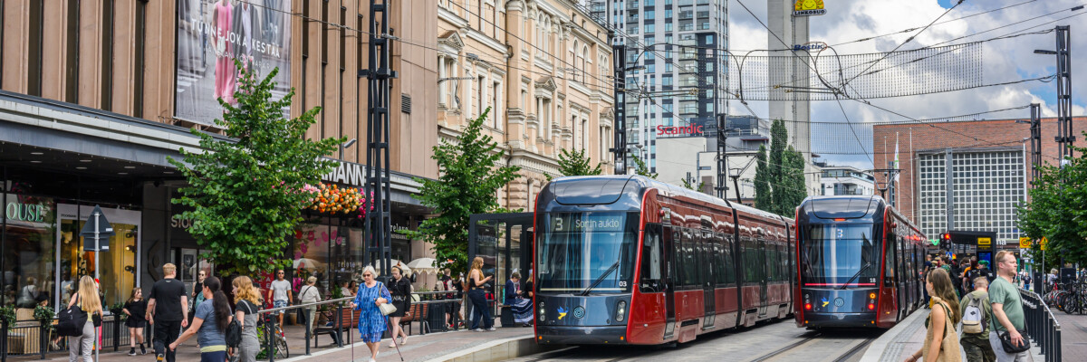 Ratikat Rautatieaseman pysäkeillä